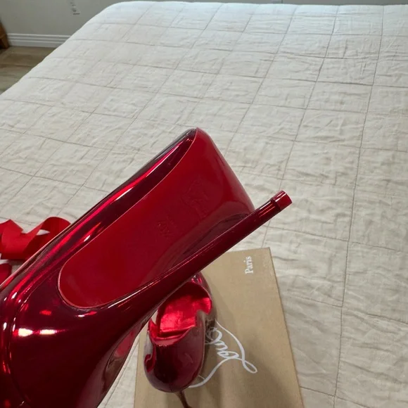 Christian Louboutin Hot Chick 100 heels in 40.5 in Psychic Red - Picture 8 of 15